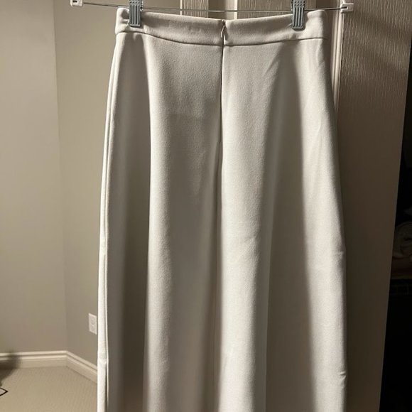 NWOT Oak and Fort Skirt - Picture 4 of 4